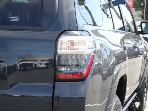 Used 2024 Toyota 4Runner TRD Off-Road Premium w/ Off Road Premium Plus Package image 12