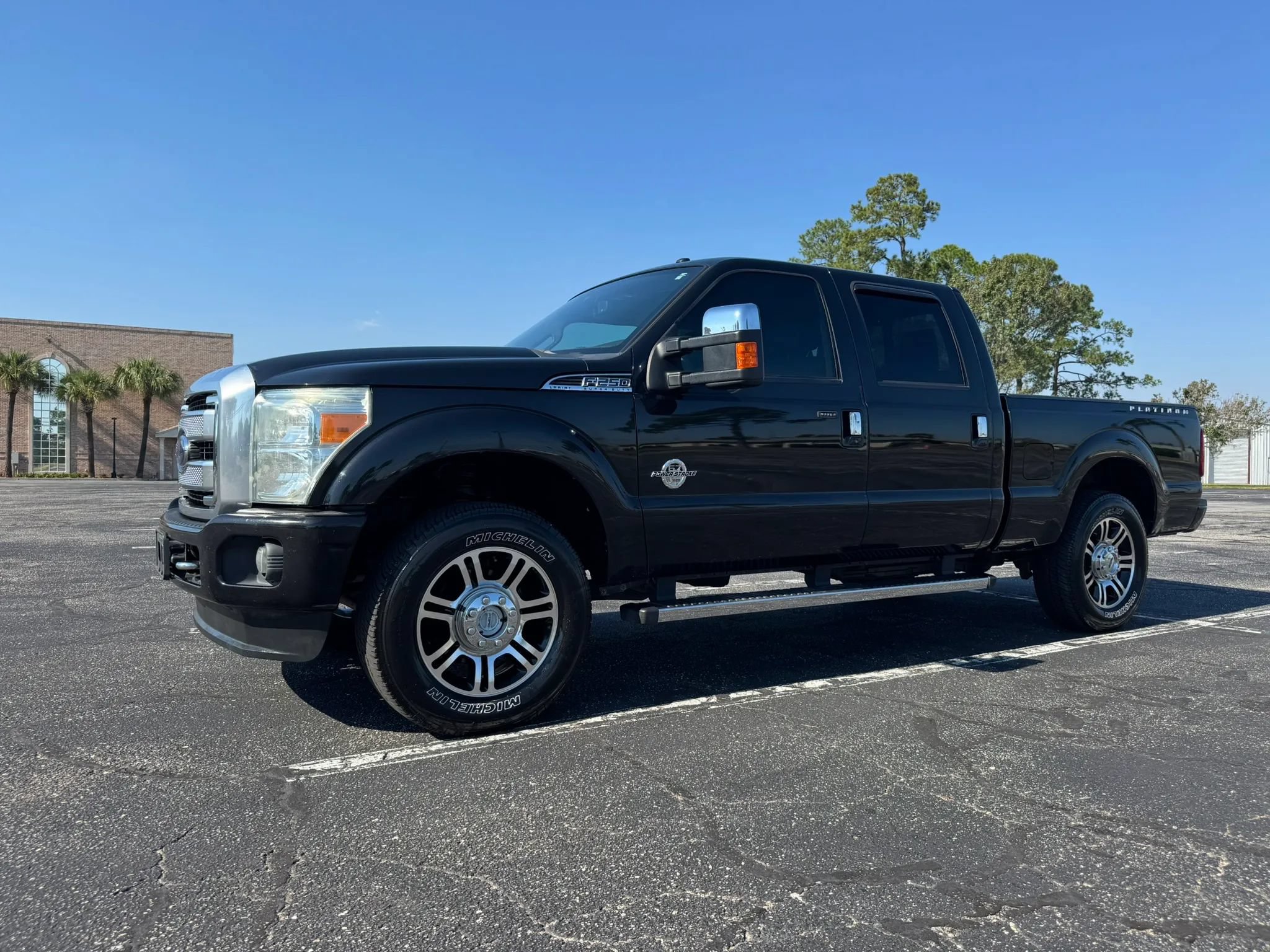 Used 2015 Ford F250 Platinum w/ FX4 Off-Road Package AWD/4WD image 2