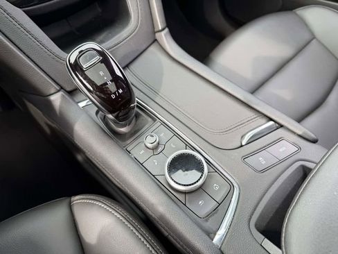 Certified 2024 Cadillac XT6 Luxury image 27