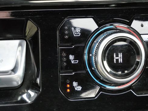 Used 2025 GMC Sierra 2500 AT4 w/ AT4 Premium Plus Package image 46