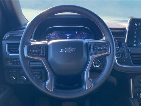 Used 2023 Chevrolet Suburban RST w/ Luxury Package image 11