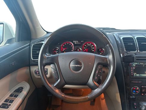 Used 2011 GMC Acadia Denali image 13
