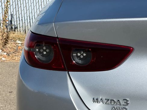 Used 2019 MAZDA MAZDA3 AWD Sedan w/ Preferred Package image 23