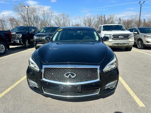 Used 2017 INFINITI Q70 L 3.7 image 2