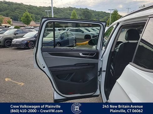 Certified 2024 Volkswagen Atlas Peak Edition SEL AWD/4WD image 48