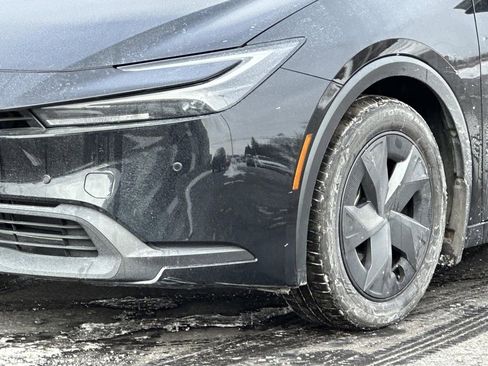 Used 2025 Toyota Prius LE image 8