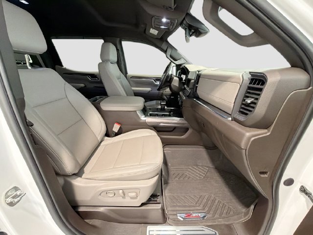 Certified 2024 Chevrolet Silverado 1500 LTZ AWD/4WD image 25