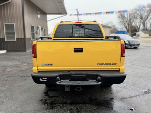 Used 2002 Chevrolet S10 Pickup LS w/ ZR5 Appearance Pkg image 7