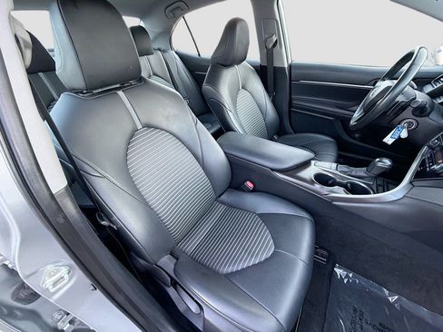 Used 2023 Toyota Camry SE FWD image 13