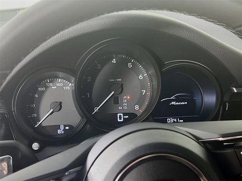 New 2026 Porsche Macan image 13
