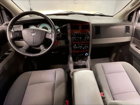 Used 2009 Dodge Durango SLT image 17