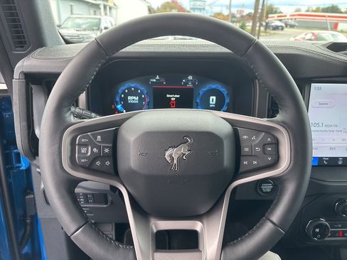 New 2025 Ford Bronco Badlands image 12