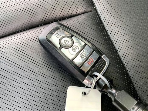 Used 2024 Lincoln Corsair AWD w/ Equipment Group 101A image 10