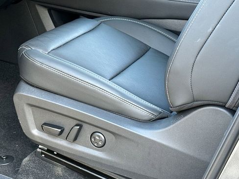 New 2026 Nissan Murano Platinum w/ Cargo Package AWD/4WD image 7