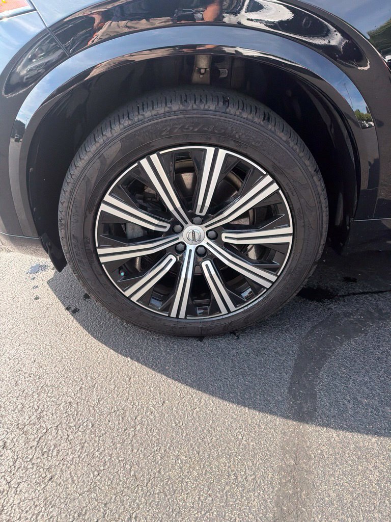 Used 2023 Volvo XC90 B5 Core w/ Protection Package Premier AWD/4WD image 4
