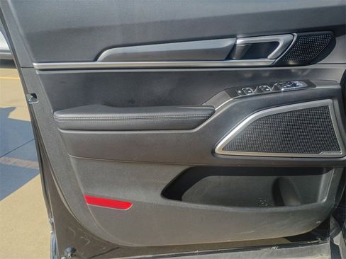 Used 2022 Kia Telluride S image 9