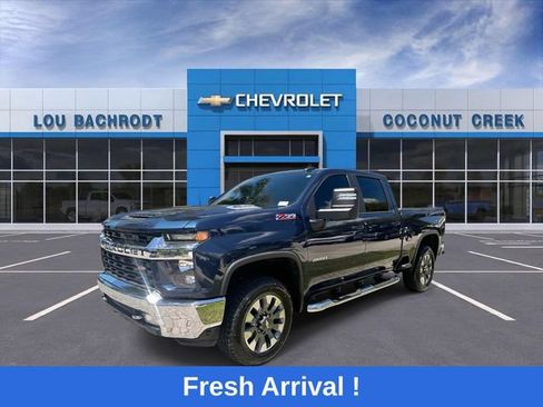 Used 2022 Chevrolet Silverado 2500 LT w/ Convenience Package AWD/4WD image 4