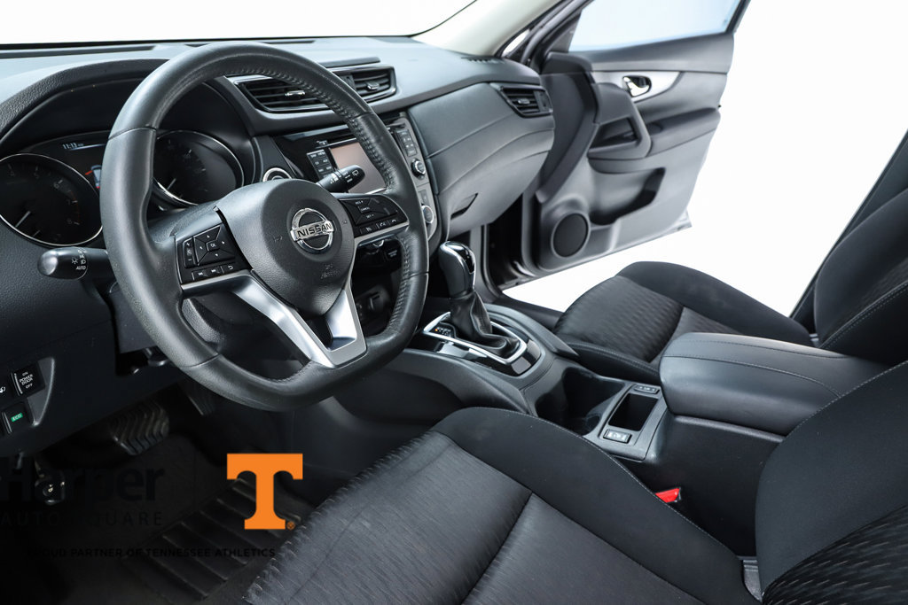 Used 2017 Nissan Rogue SV w/ SV Premium Package FWD image 55