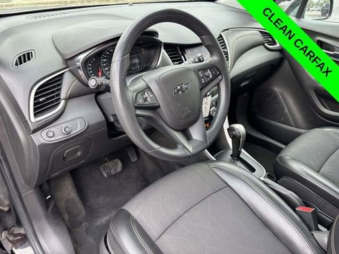 Used 2021 Chevrolet Trax LT AWD/4WD image 8