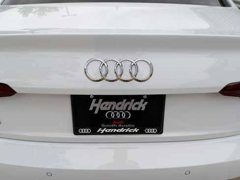 Used 2019 Audi A4 2.0T Premium Plus w/ Premium Plus Package FWD image 37