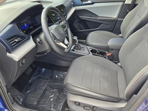 Certified 2023 Volkswagen Taos SE w/ Panoramic Sunroof Package FWD image 10