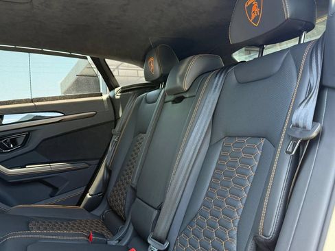 Used 2024 Lamborghini Urus S AWD/4WD image 13