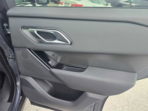Certified 2025 Land Rover Range Rover Velar Dynamic SE image 13