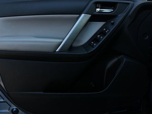 Used 2014 Subaru Forester 2.5i Limited image 19