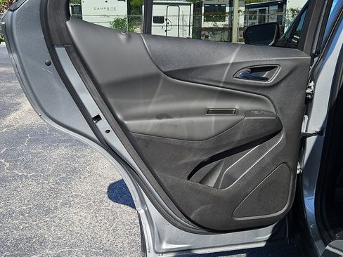 Used 2024 Chevrolet Equinox LT image 14