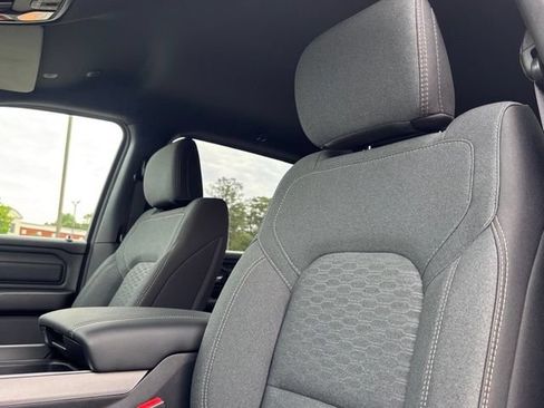 New 2026 RAM 1500 Express AWD/4WD image 24