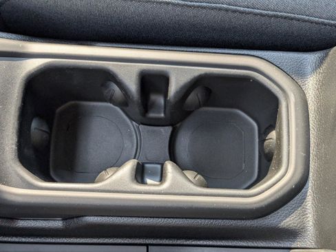 New 2025 Jeep Gladiator Sport image 27