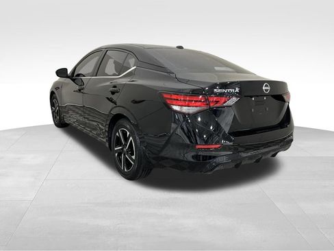 Used 2025 Nissan Sentra SV FWD image 3