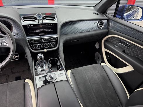 Used 2021 Bentley Bentayga Speed AWD/4WD image 42