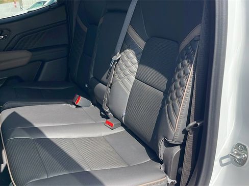 New 2026 GMC Canyon Denali image 14