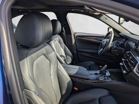 Used 2018 BMW 530e image 17