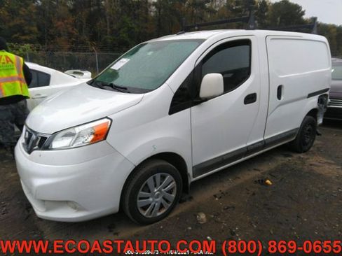Used 2015 Nissan NV200 SV w/ Technology Package image 3