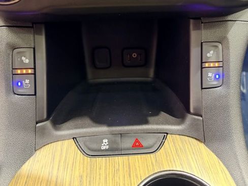 Used 2018 GMC Acadia Denali w/ Technology Package image 39