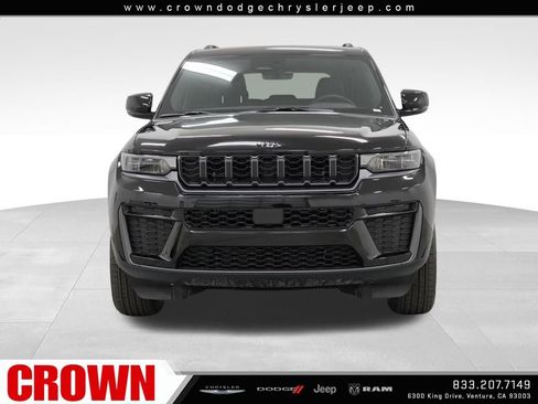 New 2026 Jeep Grand Cherokee Altitude image 2