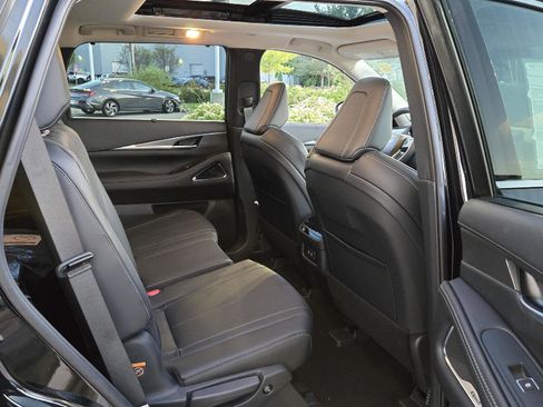 New 2026 INFINITI QX60 Luxe w/ Cargo Package image 17