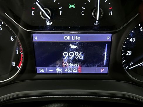 Used 2018 Buick Regal Essence w/ Driver Confidence Package #1 image 11