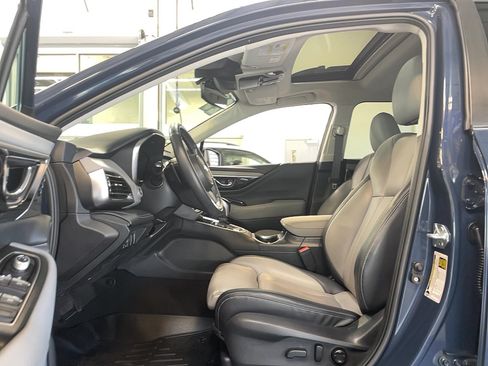 Used 2023 Subaru Outback Limited AWD/4WD image 6