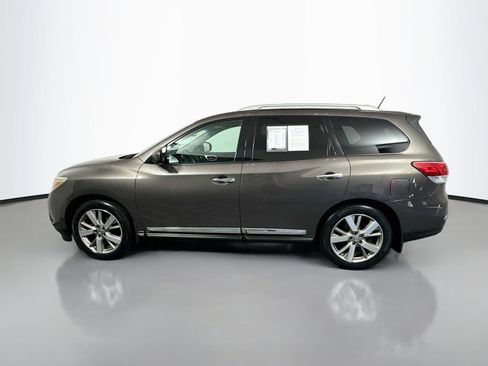 Used 2016 Nissan Pathfinder Platinum AWD/4WD image 5