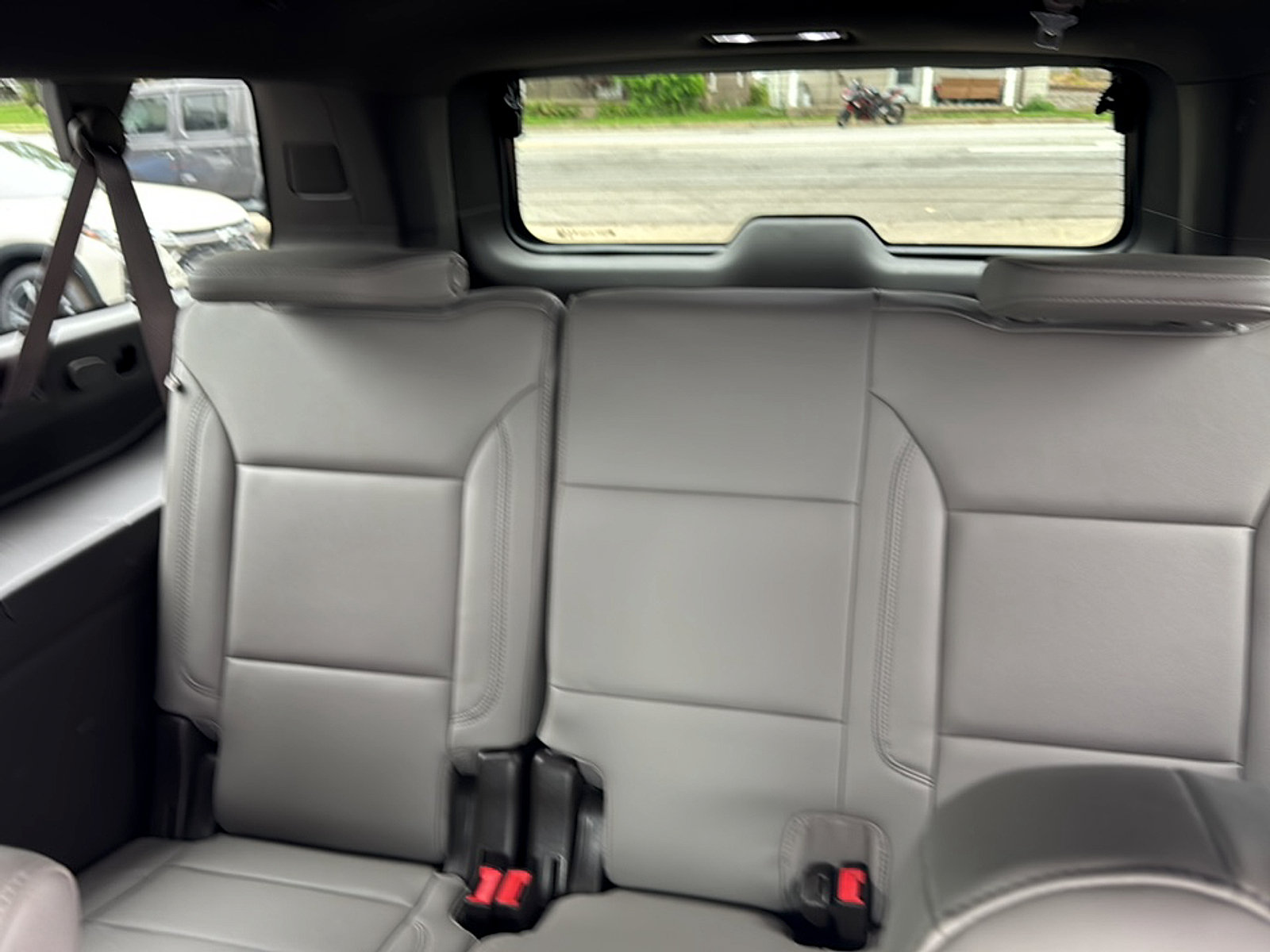 Used 2022 Chevrolet Suburban LT w/ Luxury Package AWD/4WD image 20