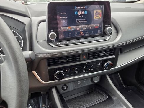 Used 2024 Nissan Rogue S FWD image 20