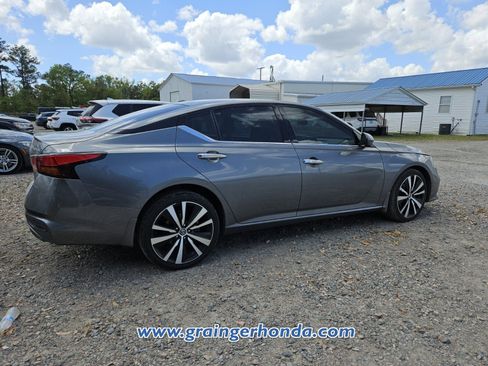 Used 2020 Nissan Altima 2.5 Platinum image 7