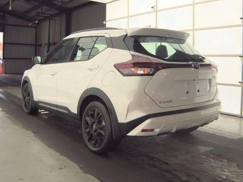 Used 2024 Nissan Kicks SR w/ SR Premium Package image 8