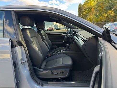 Used 2023 Volkswagen Arteon SE image 13