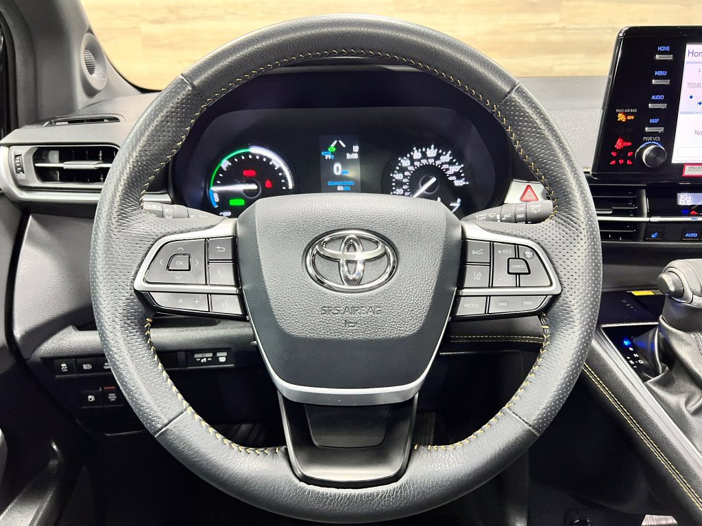 Used 2024 Toyota Sienna XLE Woodland Edition AWD/4WD image 26