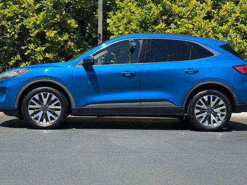 Used 2020 Ford Escape Titanium AWD/4WD image 7