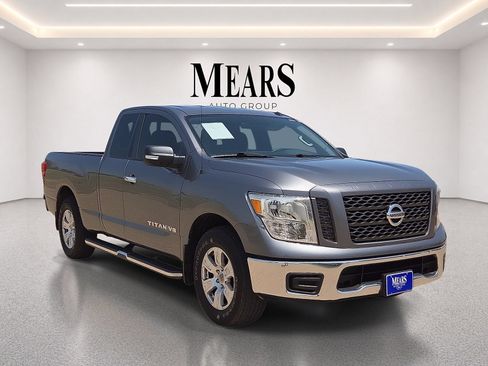 Used 2019 Nissan Titan SV RWD image 7
